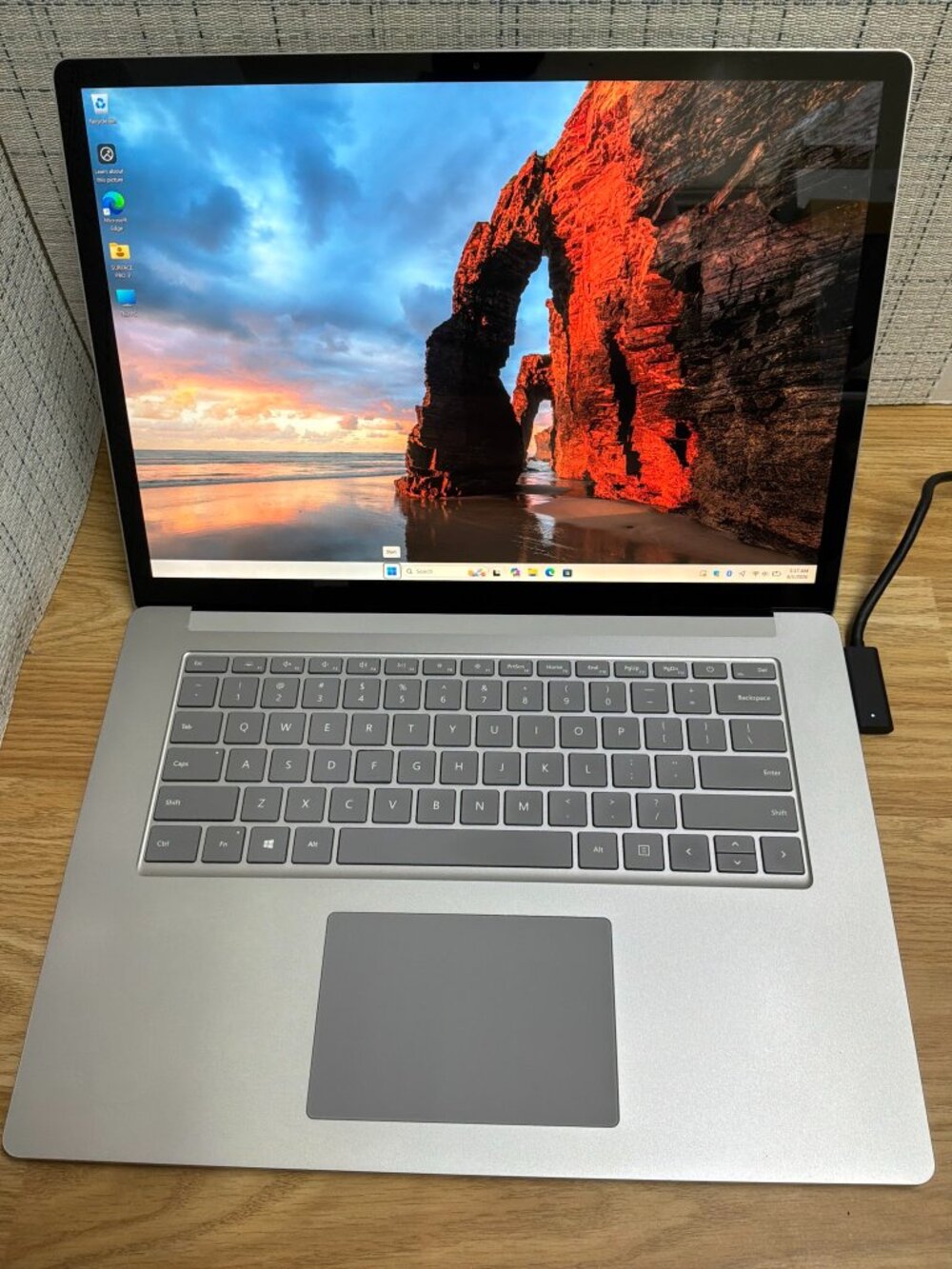 Microsoft Surface Laptop 3 13.5" i7-1065G7 16GB RAM 512GB SSD Windows 11 Pro